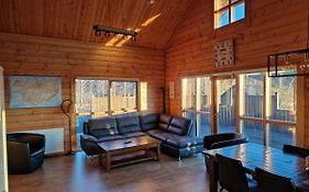 Hot Springs Cabin, Hot Tub